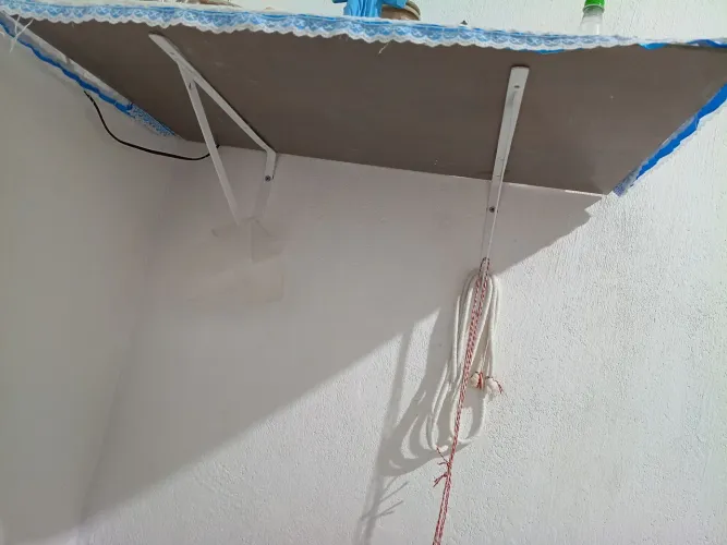 Vende-se prateleira de vidro