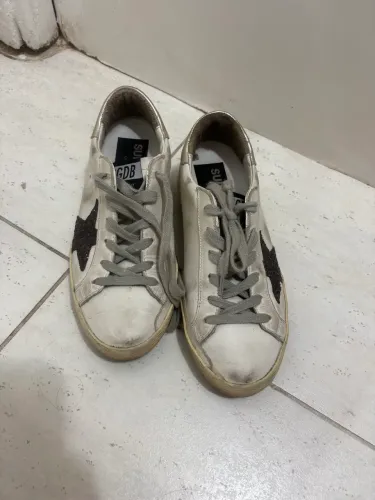 Tênis golden goose tamanho 33 br 35 Europa