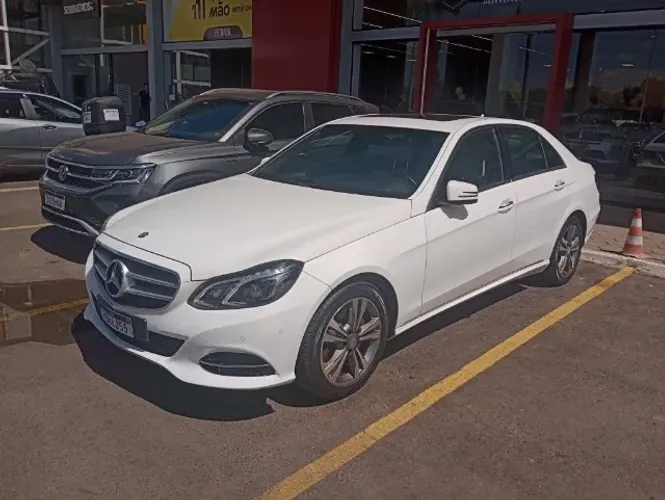 Mercedes-Benz E-250 CGI Avantgarde 2.0 TB 211cv Aut. 2016