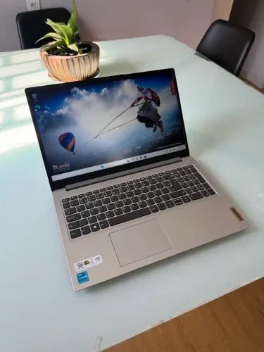 Notebook Seminovo Lenovo Intel Core i3 12 Geração (Aceito Cartão)