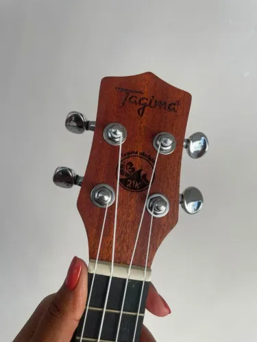 Vendo Ukulele Tagima