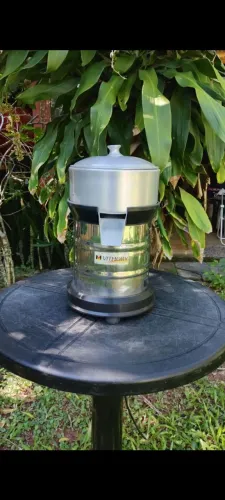 Espremedor de suco industrial de inox