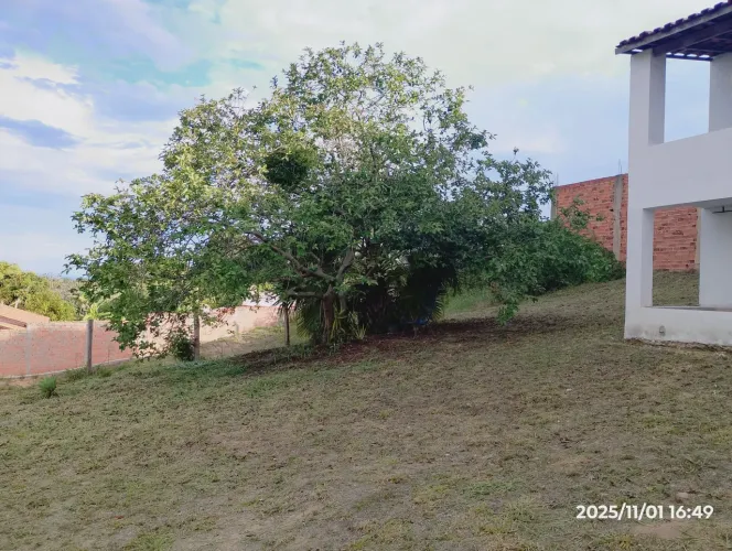 Vende-se chácara em Sarapuí/SP.