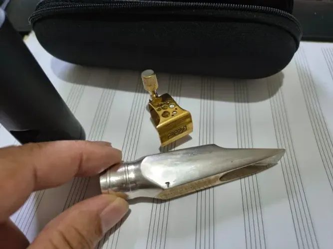 Boquilha Ever-ton Strength 7 Metal Para Sax Alto Com Abraçadeira