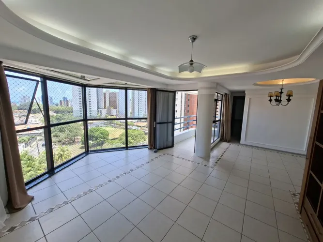 Apartamento no Brisamar 03 Suítes + DCE 165m²