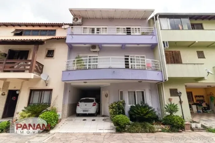 Casa em Condominio em Ecoville com 200 m² , 3 quarto(s) , 2 suíte(s) , 2 vaga(s).