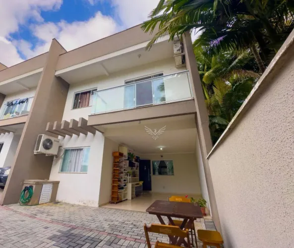 Sobrado com 3 dormitórios à venda, 117 m² por R$ 449.000,00 - Tribess - Blumenau/SC