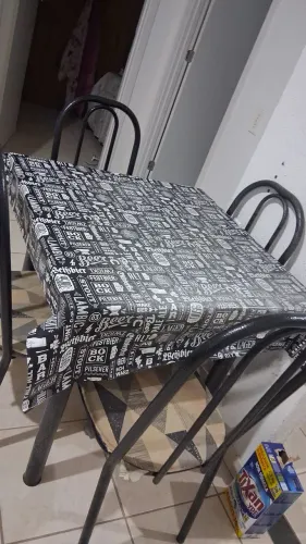Mesa de 4 cadeiras 
