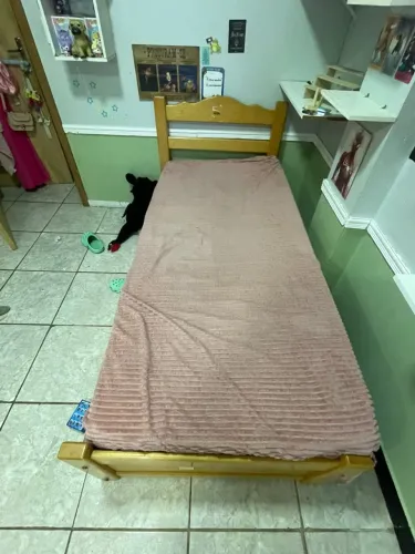 Cama de Madeira com colchão | Solteiro