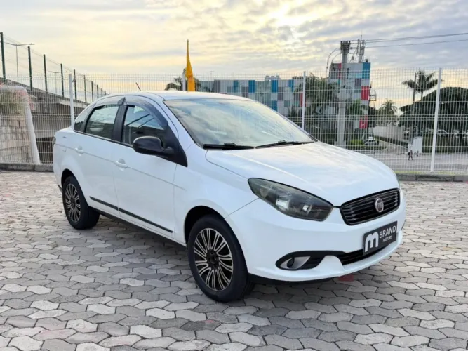 Fiat Grand Siena Attractive 1.0 Flex 8V 4P 2021