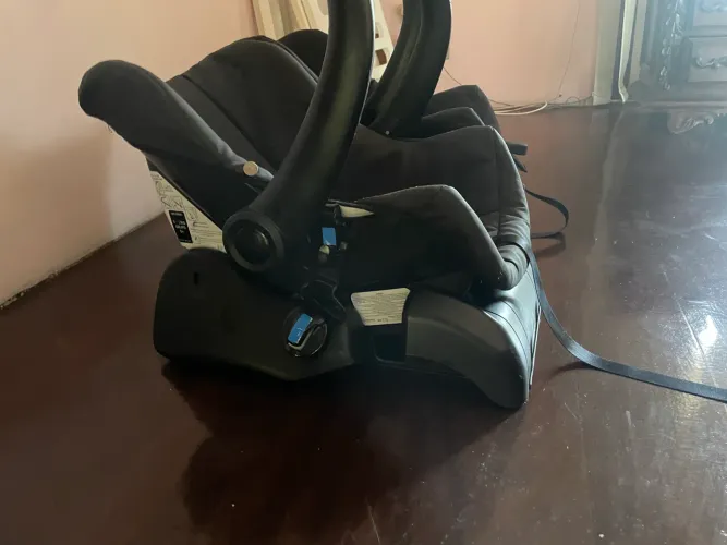 Kit Bebê Conforto e cadeirinha carro