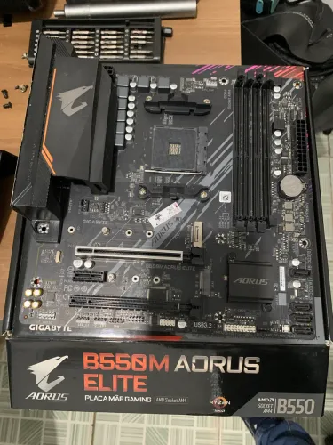 Placa Mãe B550m Aorus Elite