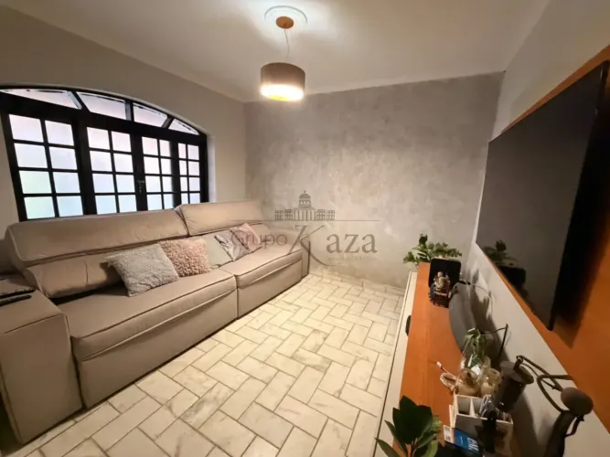 Casa Sobrado - Jardim Satélite - 2 Dormitórios - 220m² - ** Estuda Permuta.**