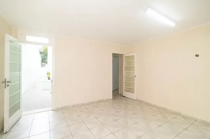 Casa residencial para alugar no bairro Farroupilha com 140 m² e 3 dormitórios/quartos.