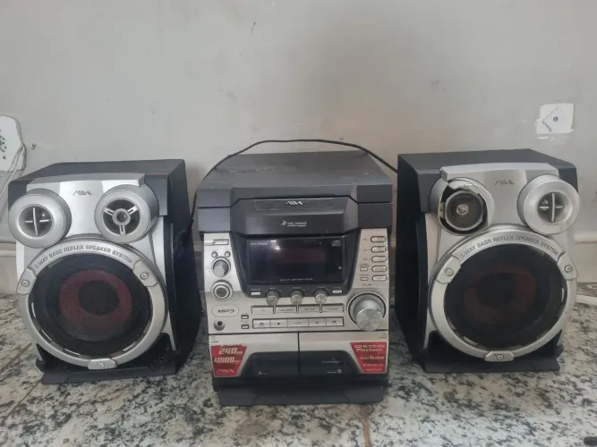 Rádio com caixa de som