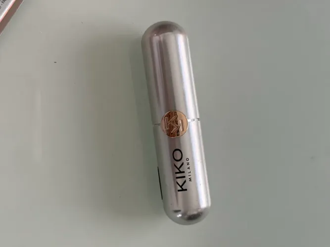 Hidratante labial colorido Kiko Milani