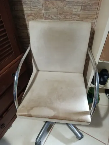 Móvel pra computador mais cadeira