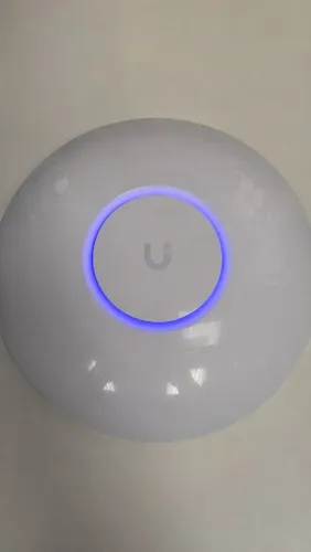 Access Point Ubiquiti UniFi 6+ (U6+) - Wi-Fi 6 Profissional + Injetor PoE Original