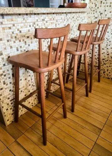 3 banquetas madeira de demolição