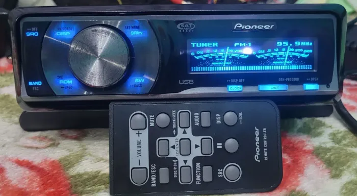 Rádio Pioneer golfinho DEH-P6000UB