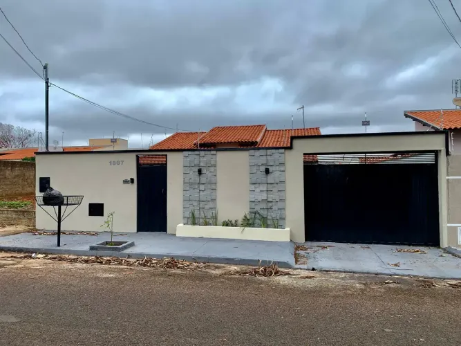 Imóvel para venda possui 189 metros quadrados com 3 quartos Jardim Alvorada - Paraguaçu P