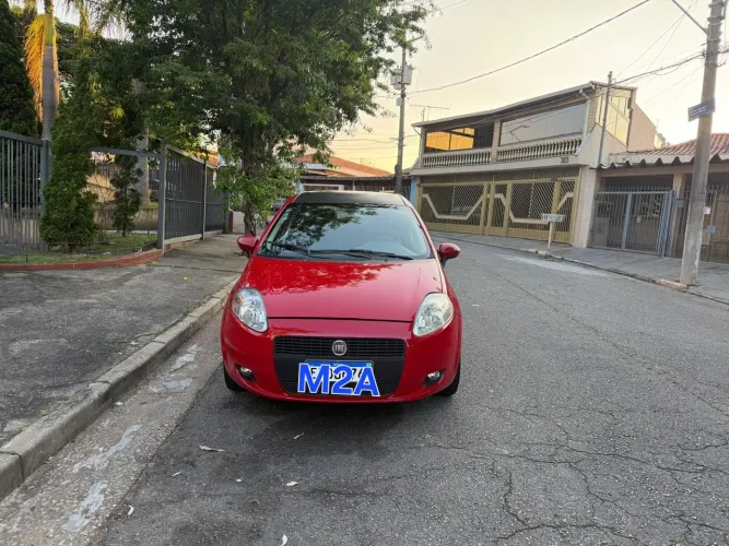 Fiat Punto Essence 1.6 Flex 16V 5P 2012
