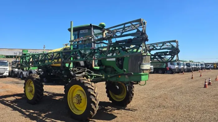 Pulverizador Autopropelido JOHN DEERE 4630 BARRA 27 METROS ANO 2023