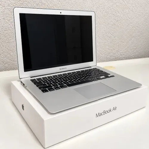 MacBook Air 13 2017 i5 8GB 256GB SSD
