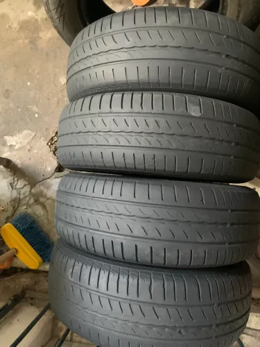Pneu aro 15 185/60/15