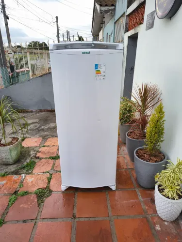 Geladeira Consul Frost Free Nova 