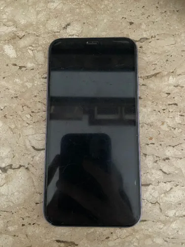 iPhone 11 128GB - Ótimo Estado, Funcionando Perfeitamente 