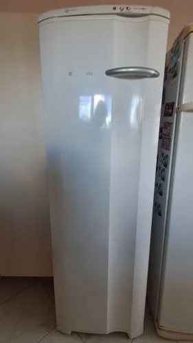 Freezer Electrolux Frost Free 240 litros