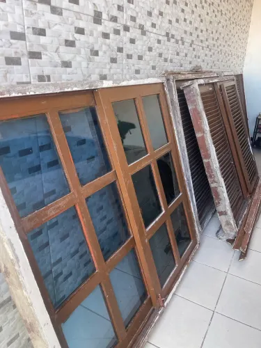 4 Janelas de Madeira Tipo Jacumã
