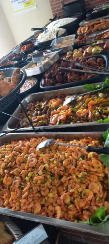 Precisa-se de ajudante de cozinha com experiência em self service