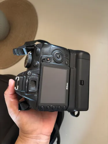 MÁQUINA FOTOGRÁFICA NIKON