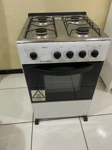 Fogão 4 bocas esmaltec novinho400$