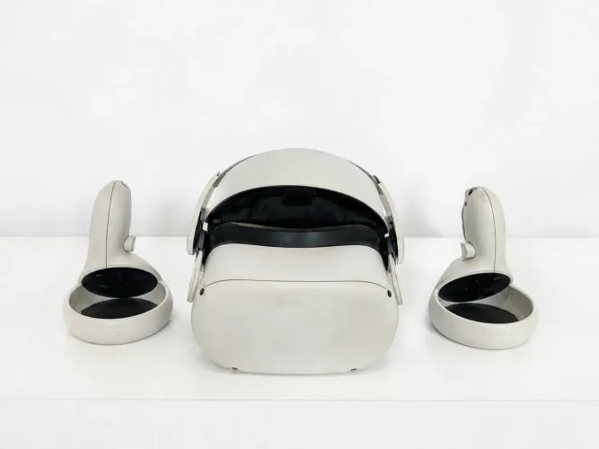 Meta Quest 2 + BOBOVR M2