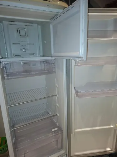Vendo geladeira
