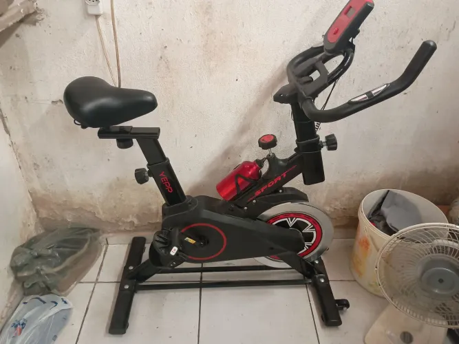 Bicicleta ergométrica nova