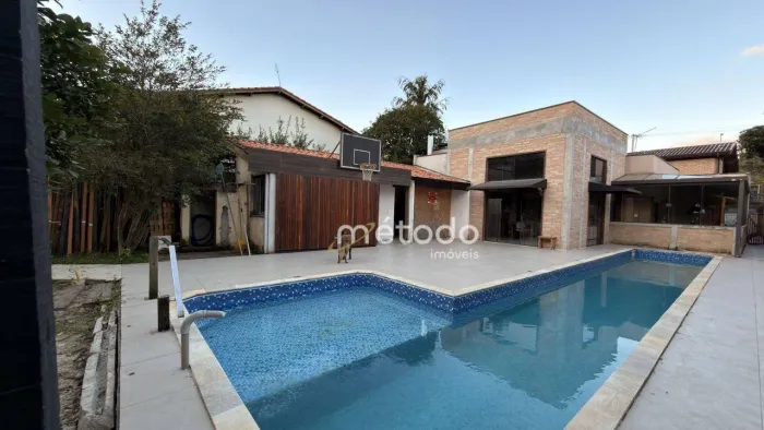 Chácara com 4 quartos à venda, 1113 m² por R$ 1.650.000 - Bairro Jardim Itapema - Guararem