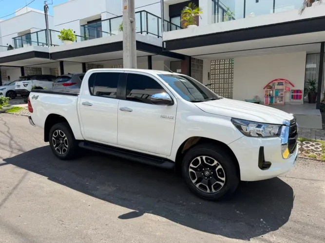 Toyota Hilux CD SRV 4X4 2.8 TDI Diesel Aut. 2023