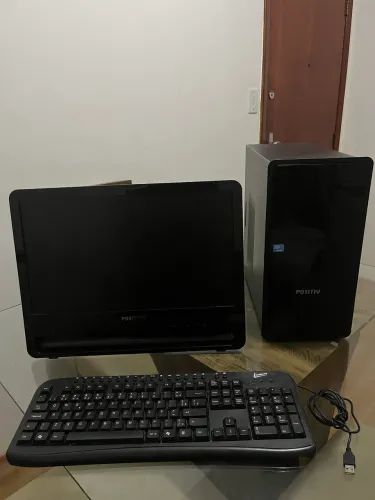 Computador positivo monitor LED 18?
