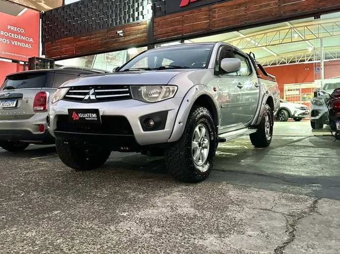 Mitsubishi L200 T. Outdoor 3.2 CD TB Int.dies. Mec. 2013