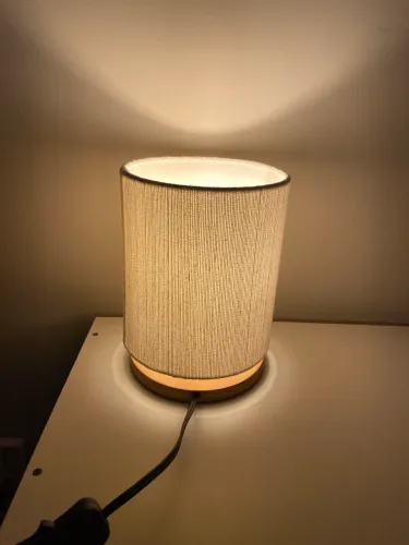 Vendo luminária para quarto com lâmpada - só aceito pix ou dinheiro em espécie