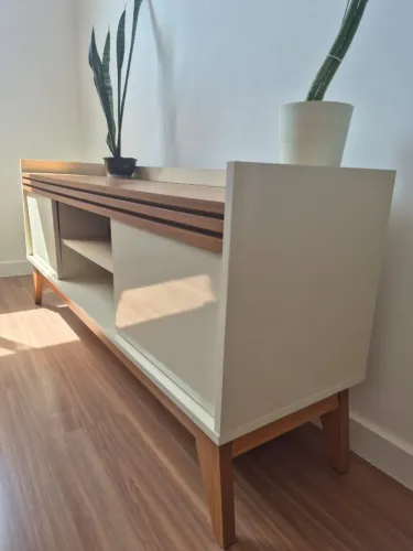 Rack MDF duas portas Já montada. Não entrego, apenas retirada em mãos.