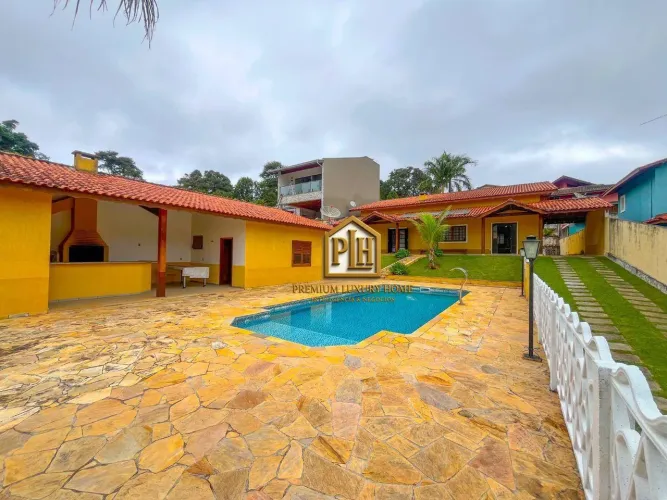 Casa com 4 dormitórios à venda, 302 m² por R$ 1.060.000,00 - Batatuba - Piracaia/SP