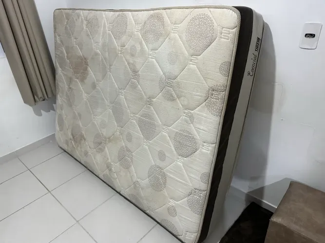 Colchão de Casal de Molas com Pillow Top