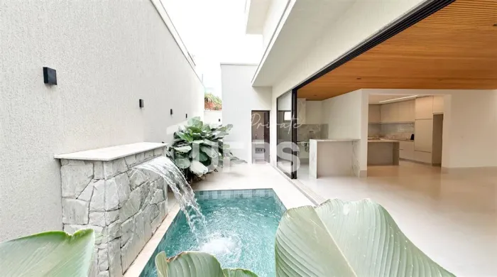 Casa à venda |Jardins Capri | 313m² | 3 Quartos | 3 Suítes |