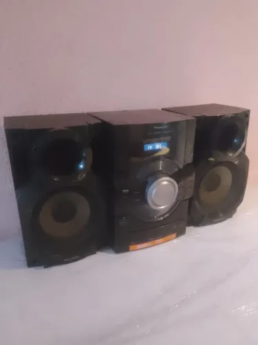 Som Panasonic 300W com Duas Caixas de Som
