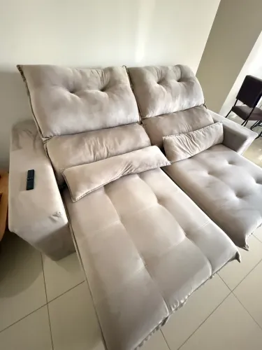 Vendo Sofá retrátil reclinável 